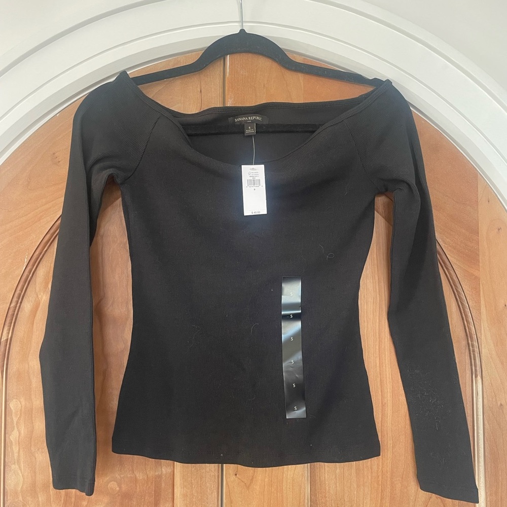 BANANA REPUBLIC Black Off Shoulder Long Sleeve T-Shirt NWT